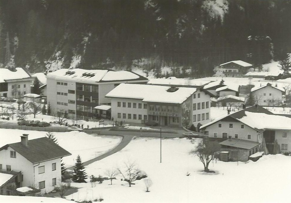 Schule im Winter 1988